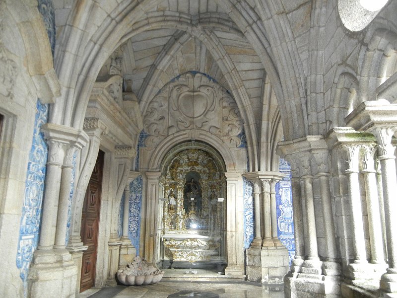 15_cloitre_cathedrale_porto.JPG